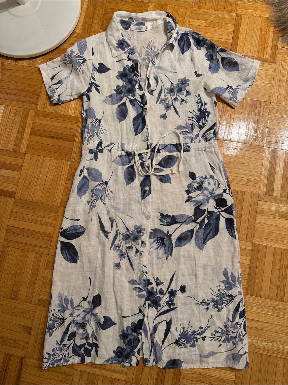 Lungo L’arno linen dress, cinch waist